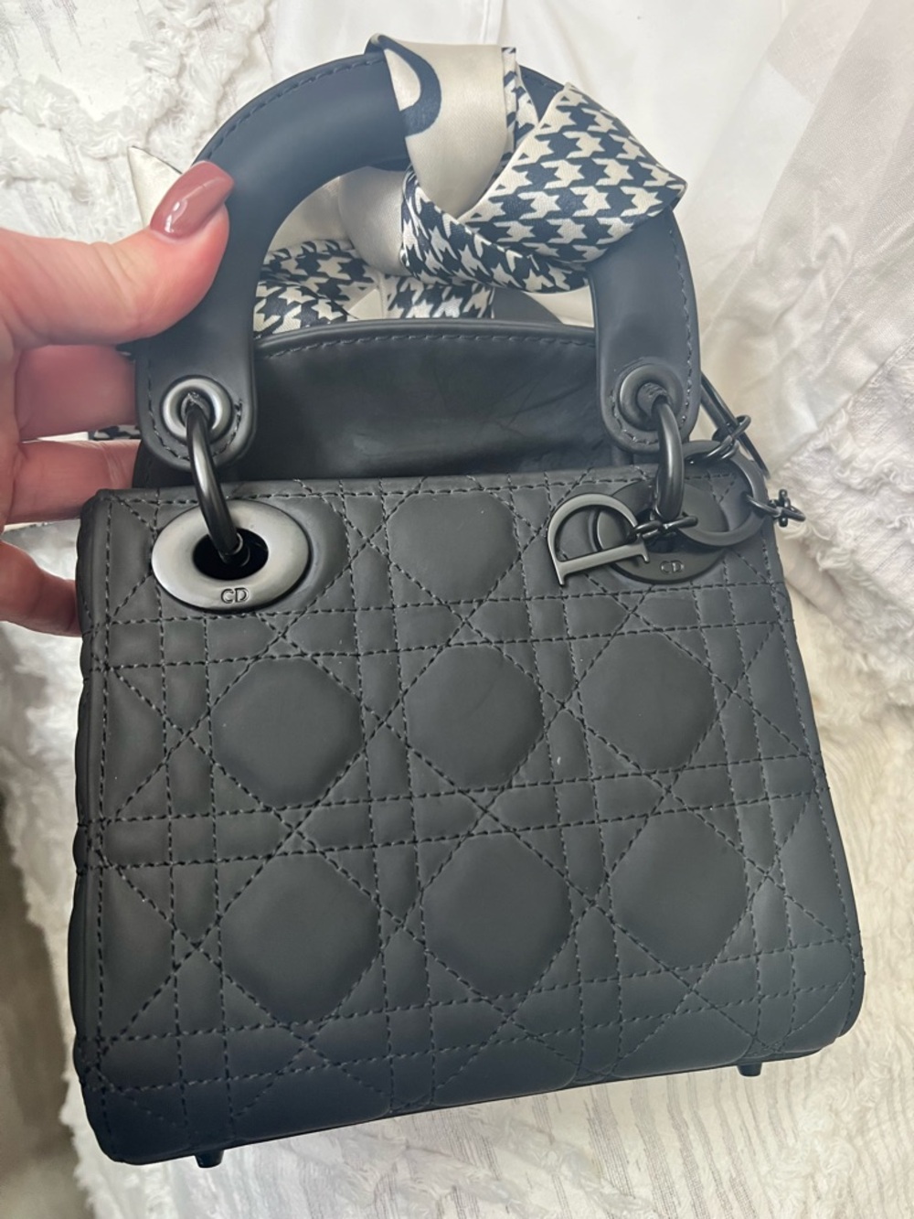 Inspired…. Soft matte Black Quilted mini tote with Scarf and 2 shoulder straps - Picture 2 of 10